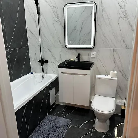 Новый Вокзал Нурлы Жол Apartment Astana Exterior photo