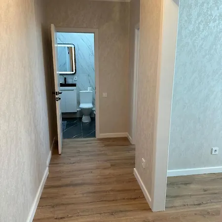 Новый Вокзал Нурлы Жол Apartment Astana Exterior photo